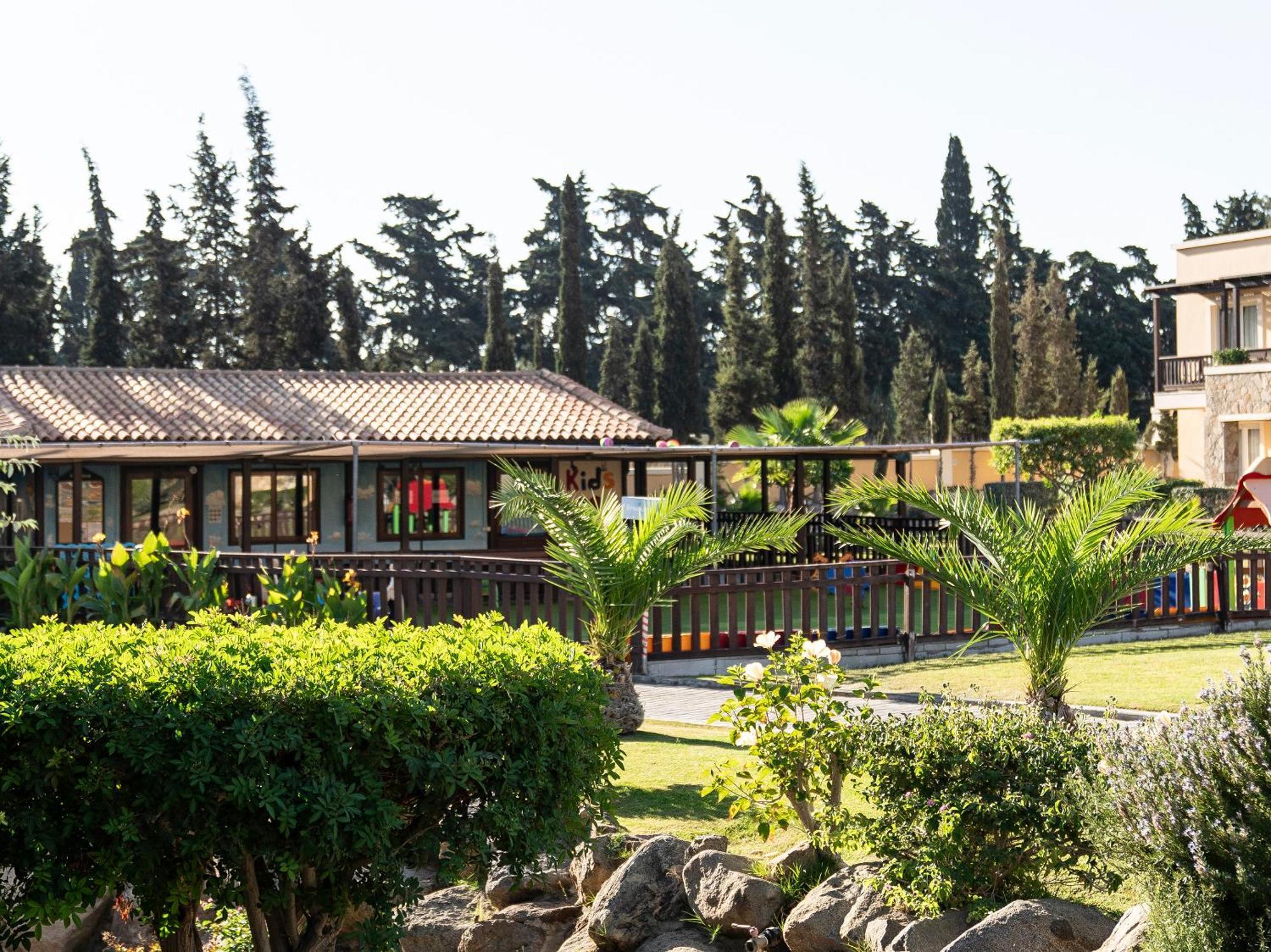Grecotel Luxme Kos אתר נופש אגיוס פוקאס